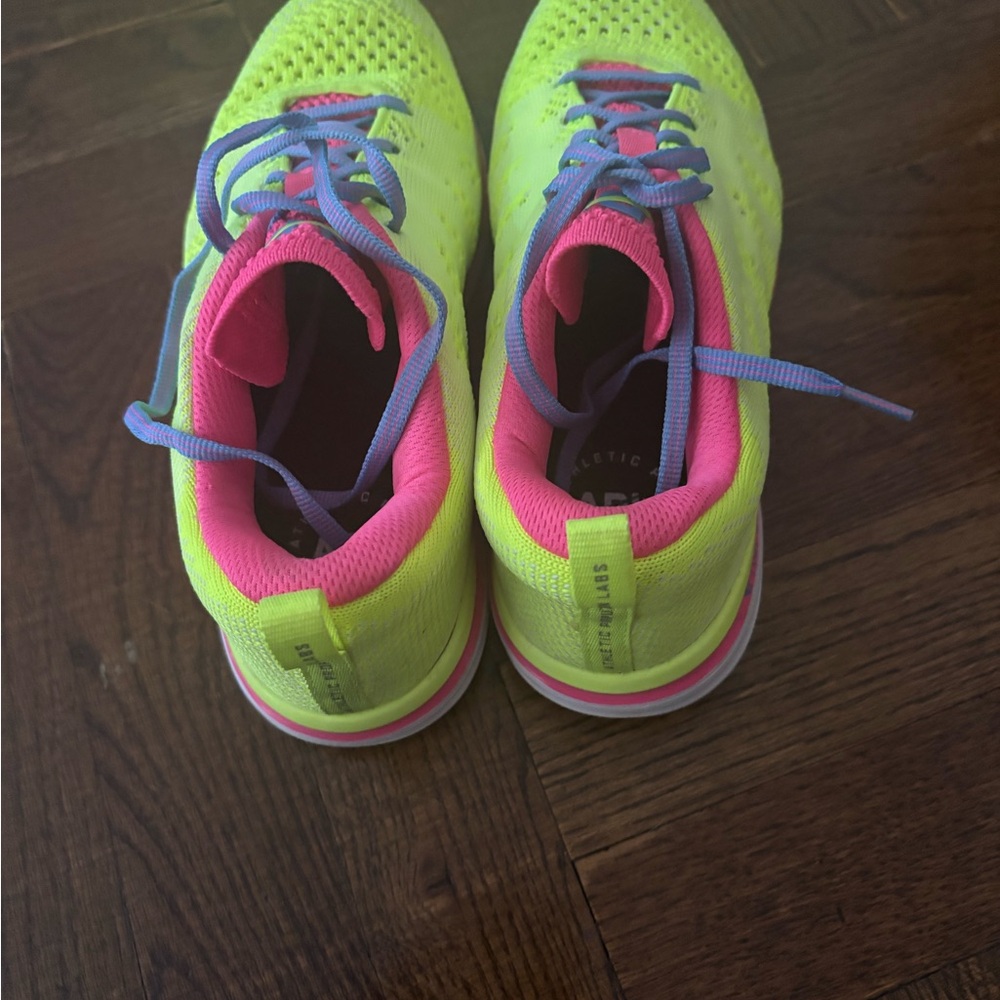 Vibrant womens  Athletic Shoes